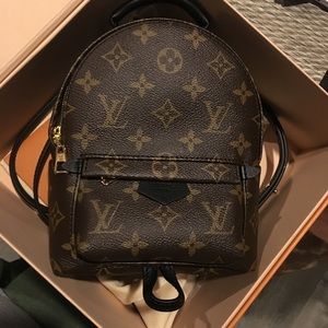 NEW LOUIS VUITTON BAG USED 2 times